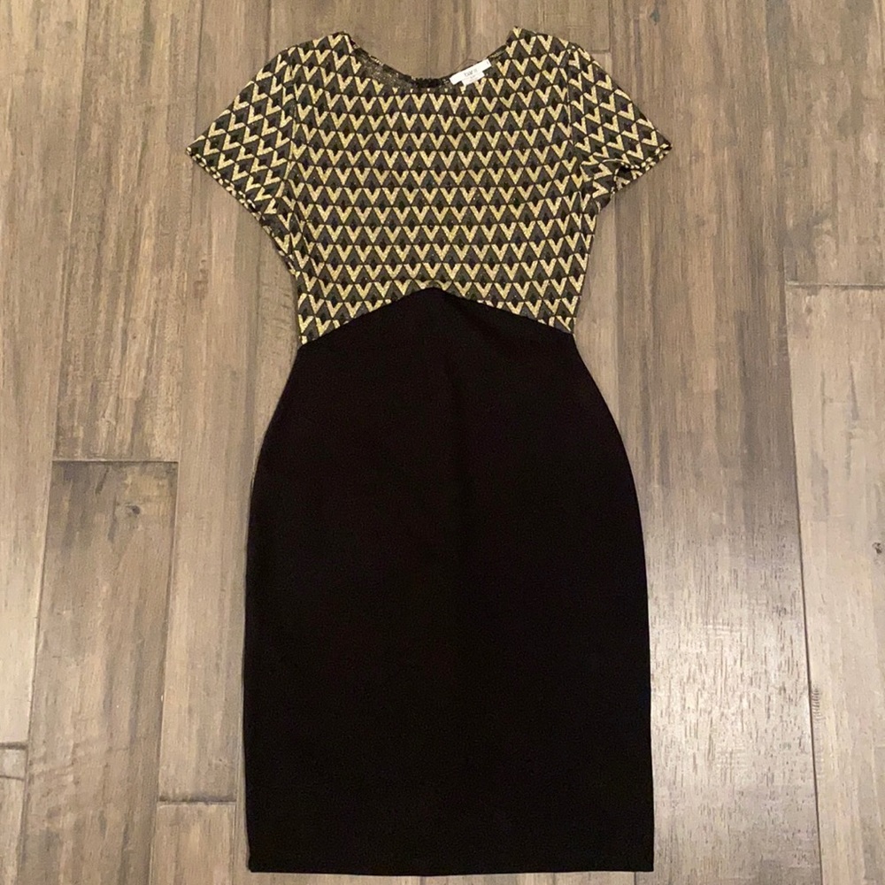 Bar III Black and Gold Women’s Fitted Dress Size Small